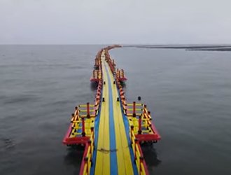 Floating dock and floating bridge facilities